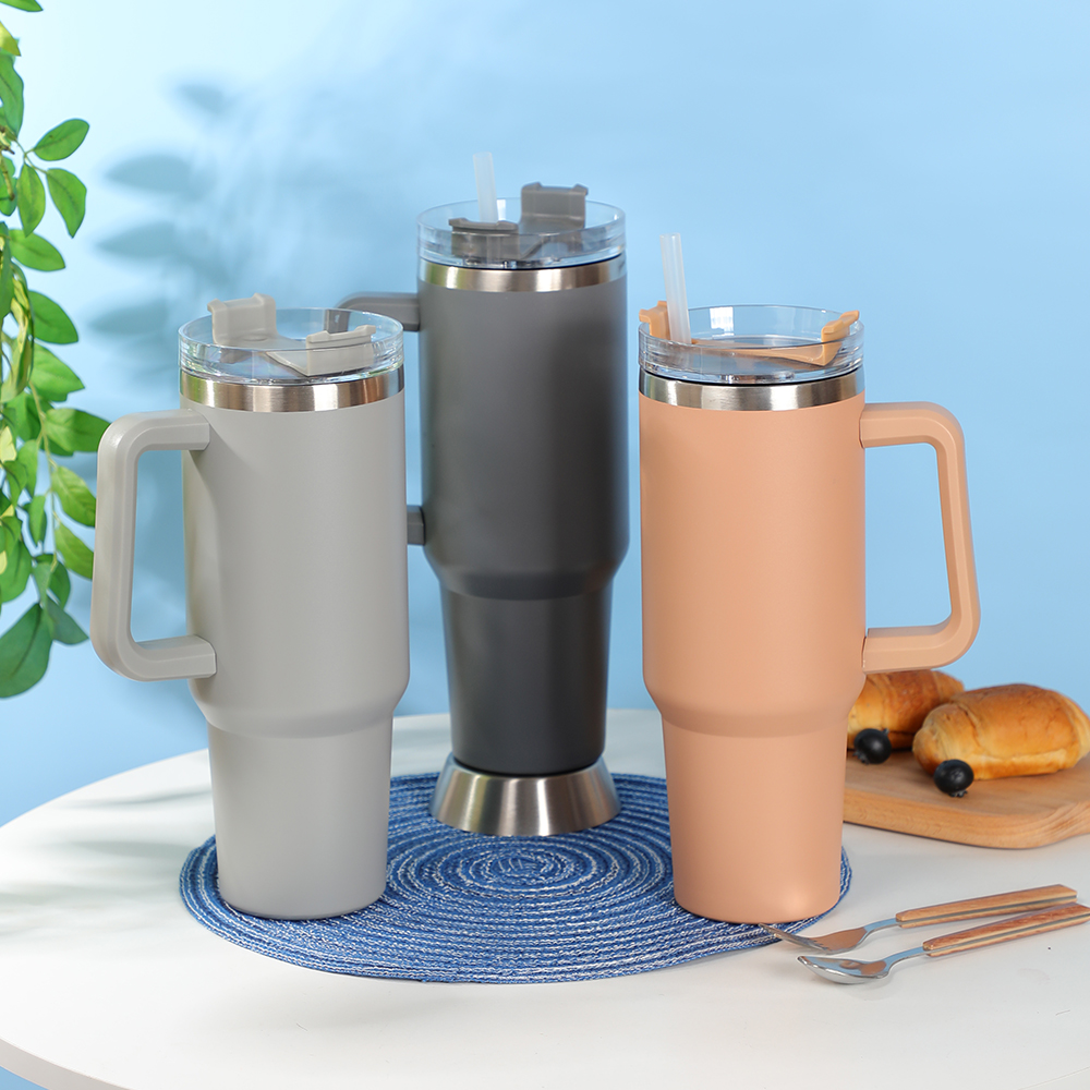Дорожная кружка из нержавеющей стали с изолированным стаканом на 40 унций с крышками и трубочками 
