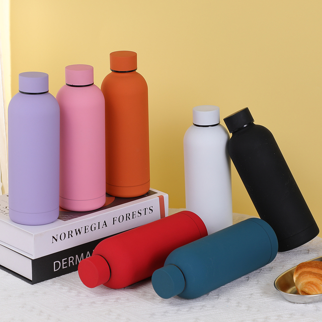 Chai nước bằng th&eacute;p kh&ocirc;ng gỉ c&aacute;ch nhiệt ba lớp c&oacute; sơn chống trượt