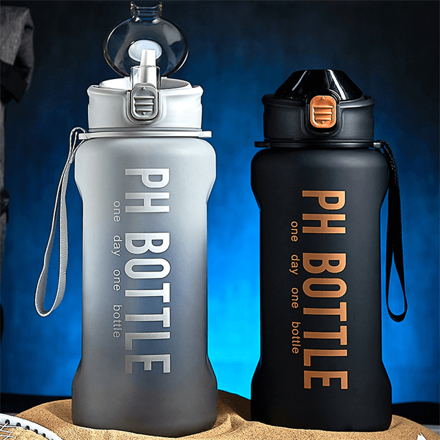 Športov&aacute; fľaša na vodu s veľkou kapacitou 2,2 l bez BPA pre fitness